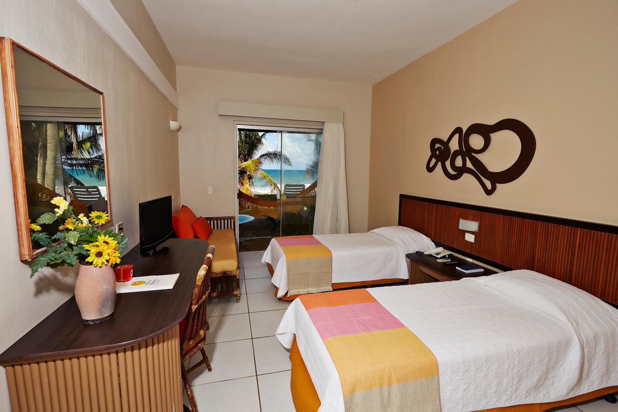 Deluxe Triple Room with Sea View,706360828:JPEG